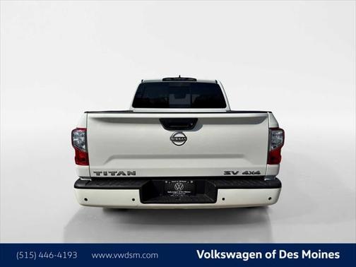 2023 Nissan Titan SV
