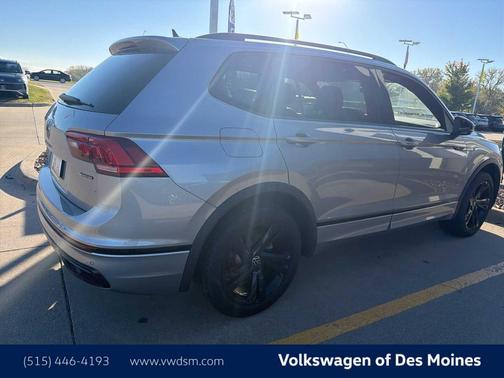 2024 Volkswagen Tiguan 2.0T SE R-Line Black 4MOTION