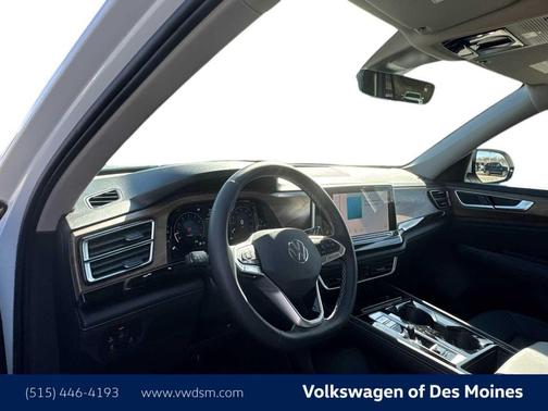 Opal White Pearl 2026 Volkswagen Atlas 2.0T SE w/Technology 4MOTION