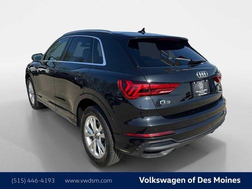 Mythos Black Metallic 2025 Audi Q3 Premium 45 TFSI S line quattro Tiptronic
