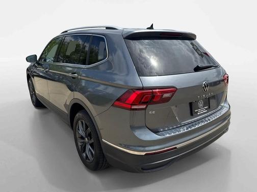 Platinum Gray Metallic 2022 Volkswagen Tiguan 2.0T SE 4MOTION
