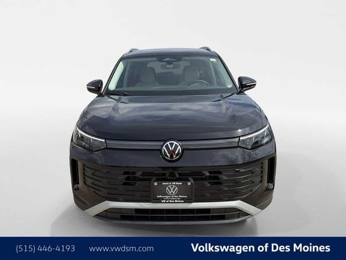 Deep Black Pearl 2026 Volkswagen Tiguan 2.0T SE 4MOTION