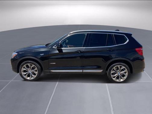 Photo 3 of 33 of 2017 BMW X3 xDrive28i
