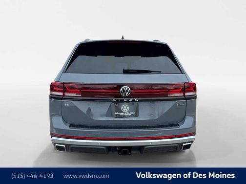 Pure Gray 2026 Volkswagen Atlas Peak Edition
