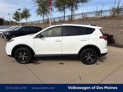 2018 Toyota RAV4 SE