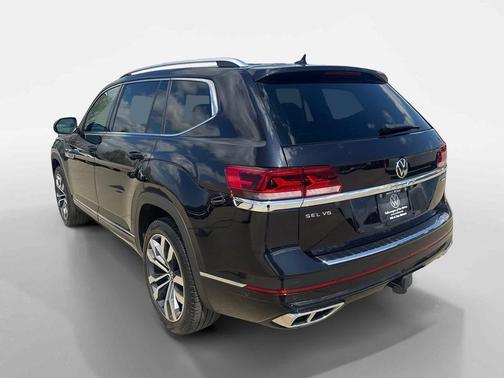 Deep Black Pearl 2023 Volkswagen Atlas 3.6L SEL Premium