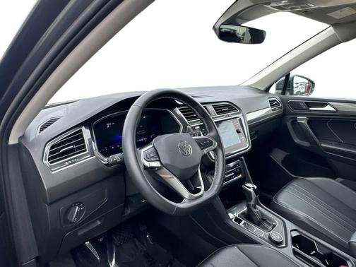 2024 Volkswagen Tiguan 2.0T SE 4MOTION