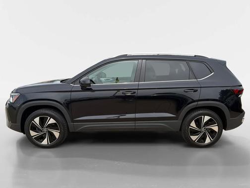 Deep Black Pearl 2025 Volkswagen Taos 1.5T SE