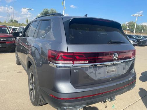 2025 Volkswagen Atlas 2.0T SE w/Technology 4MOTION