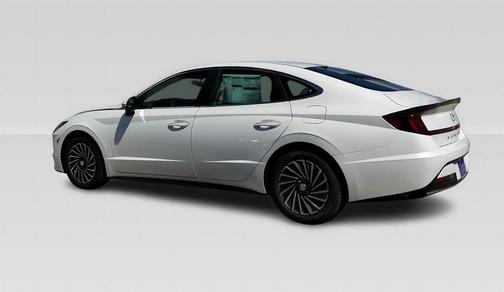2023 Hyundai SONATA Hybrid SE