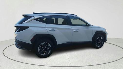 Creamy White Pearl 2025 Hyundai TUCSON Hybrid SEL Convenience