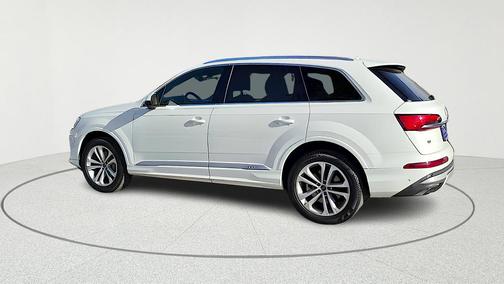 White 2025 Audi Q7 55 Premium Plus