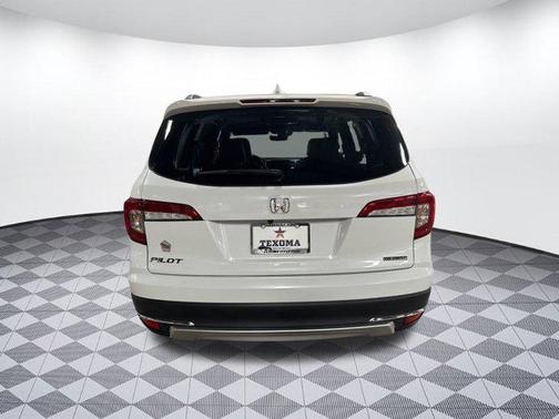 2022 Honda Pilot Touring 8-Passenger