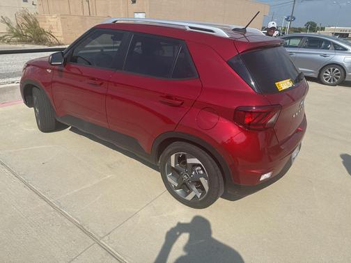 2024 Hyundai VENUE Limited