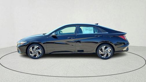 Abyss Black 2025 Hyundai ELANTRA Limited