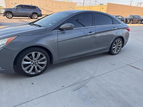 2012 Hyundai SONATA SE