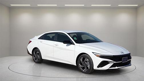 2025 Hyundai ELANTRA HEV SEL Sport
