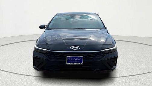 Abyss Black 2026 Hyundai ELANTRA SE