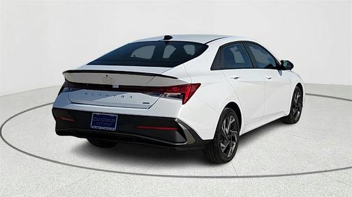 2025 Hyundai ELANTRA HEV SEL Sport