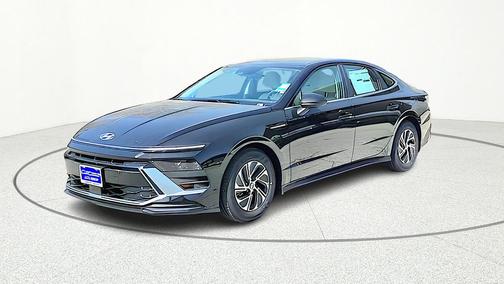 2026 Hyundai SONATA Hybrid Base