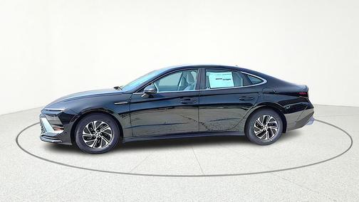 2026 Hyundai SONATA Hybrid Base