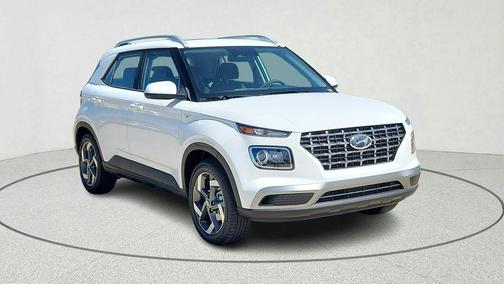 Lunar White 2026 Hyundai VENUE SEL