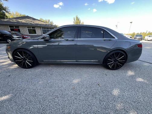 2017 Lincoln Continental Select