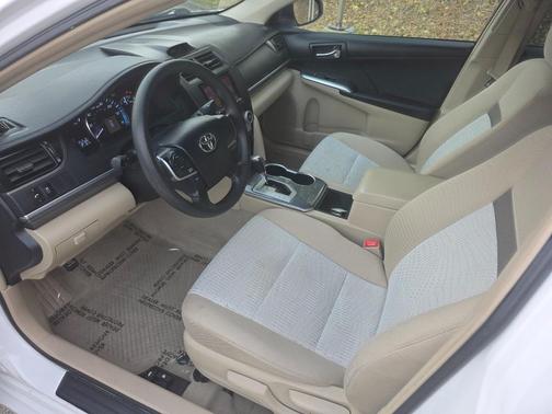 2012 Toyota Camry Hybrid XLE