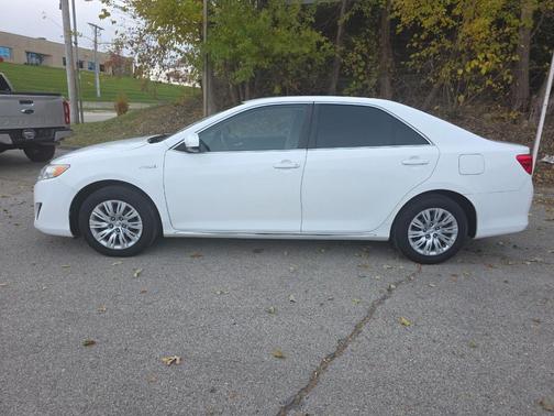 2012 Toyota Camry Hybrid XLE