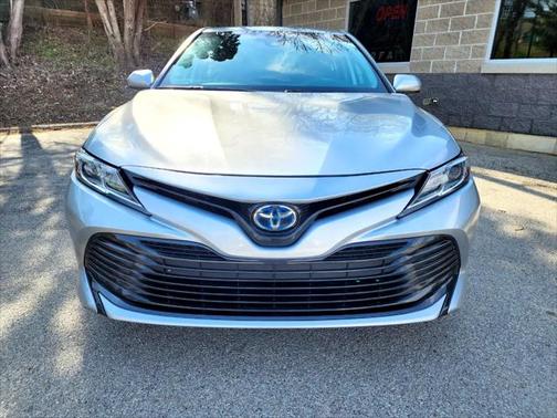 2019 Toyota Camry Hybrid LE