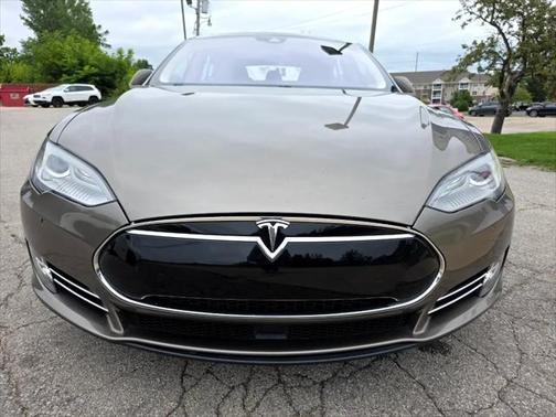 2015 Tesla Model S 85D
