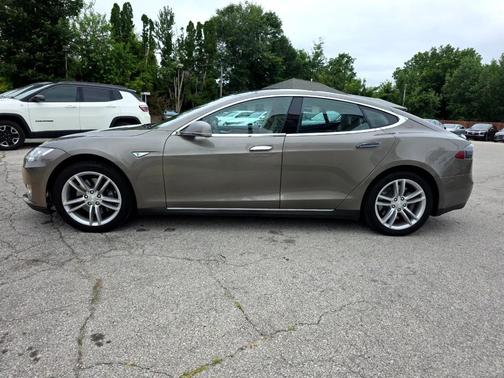 2015 Tesla Model S 85D