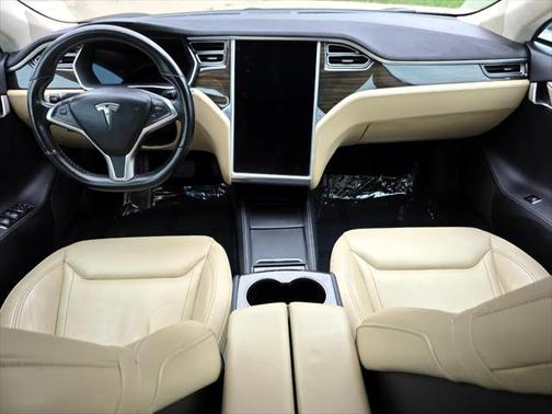 2015 Tesla Model S 85D