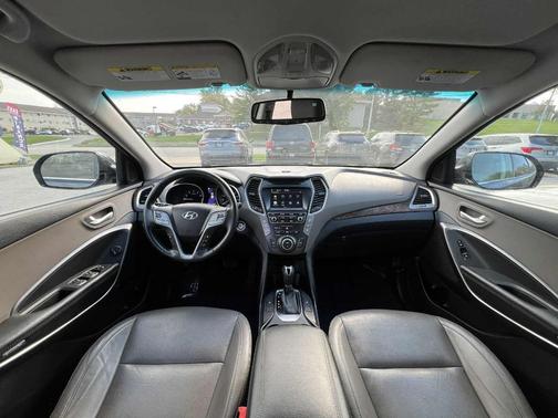 2017 Hyundai SANTA FE Limited