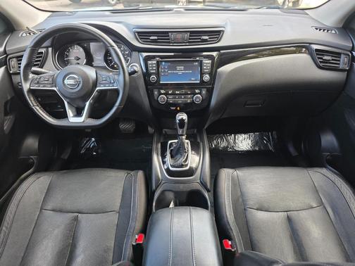 2017 Nissan Rogue Sport SL