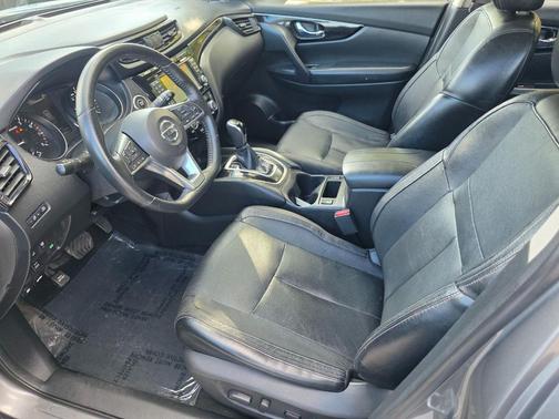 2017 Nissan Rogue Sport SL