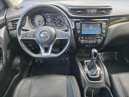 2017 Nissan Rogue Sport SL