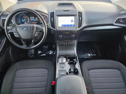2020 Ford Edge SE