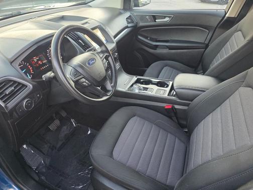 2020 Ford Edge SE