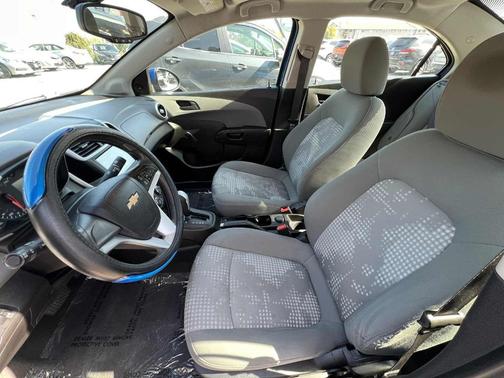 2017 Chevrolet Sonic LS