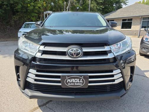 2017 Toyota Highlander LE I4