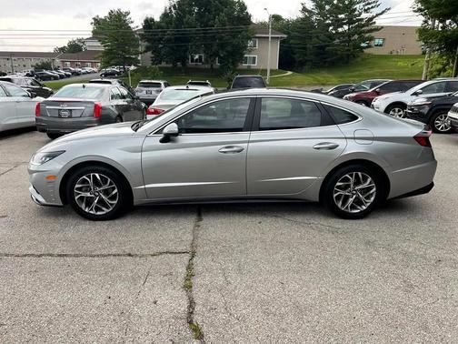 2021 Hyundai SONATA SEL
