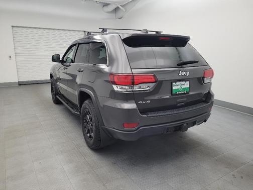 2020 Jeep Grand Cherokee Laredo