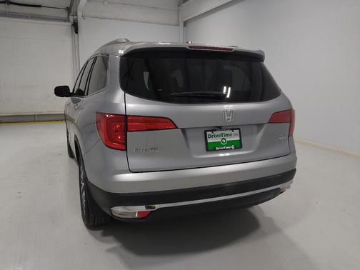 Lunar Silver Metallic 2018 Honda Pilot Elite