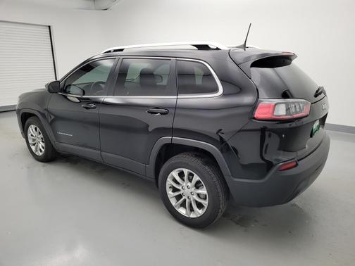 Photo 3 of 33 of 2019 Jeep Cherokee Latitude