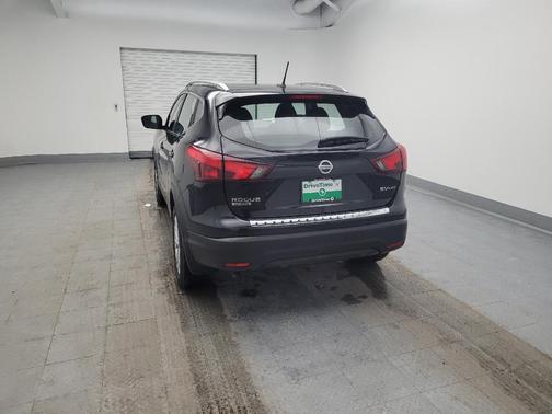 2018 Nissan Rogue Sport SV