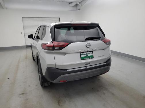Brilliant Silver Metallic 2023 Nissan Rogue SV