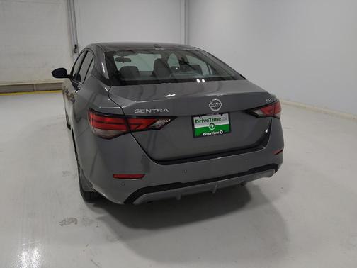 Gun Metallic 2022 Nissan Sentra SV