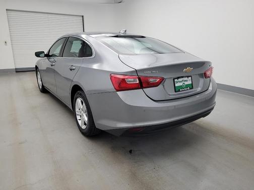 Sterling Gray Metallic 2024 Chevrolet Malibu FWD 1LT