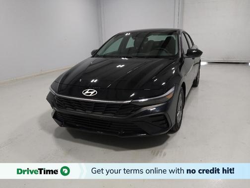 Abyss Black 2024 Hyundai ELANTRA SE
